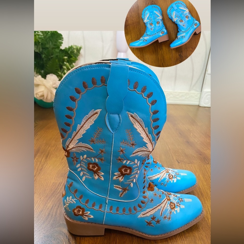 🎀🌷 Vibrant Blue & Brown Floral Embroidered Cowboy Ankle Boots 🌷🎀 NWOT